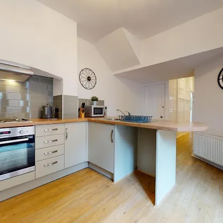 No10 Seaside - Ground Floor Apartment